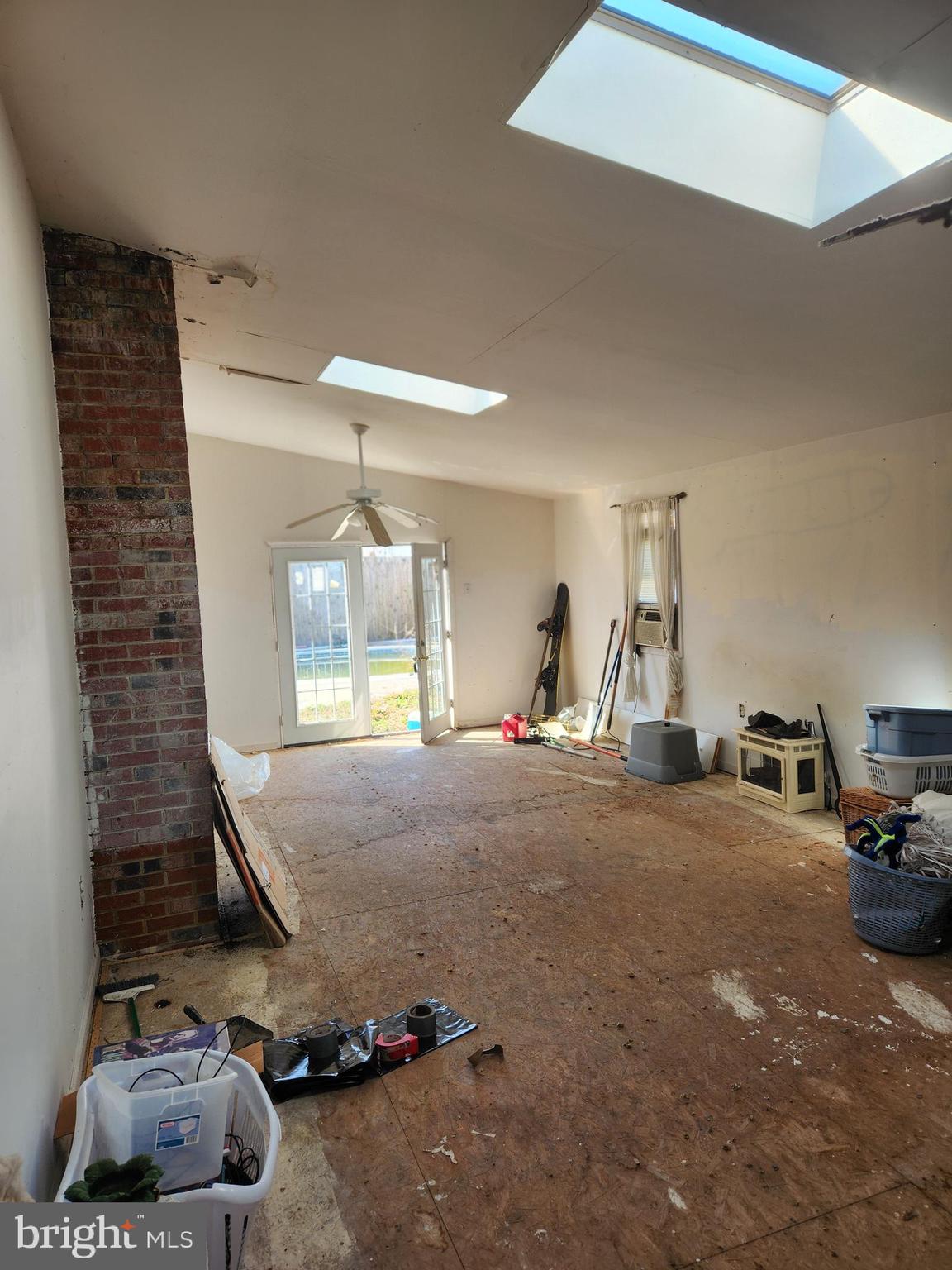 7805 SW Road Pasadena, MD 21122 - Photo 21 of 30 Gallery Image 21