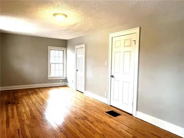 $265,000 | 1321 West College Street, Independence, MO 64050