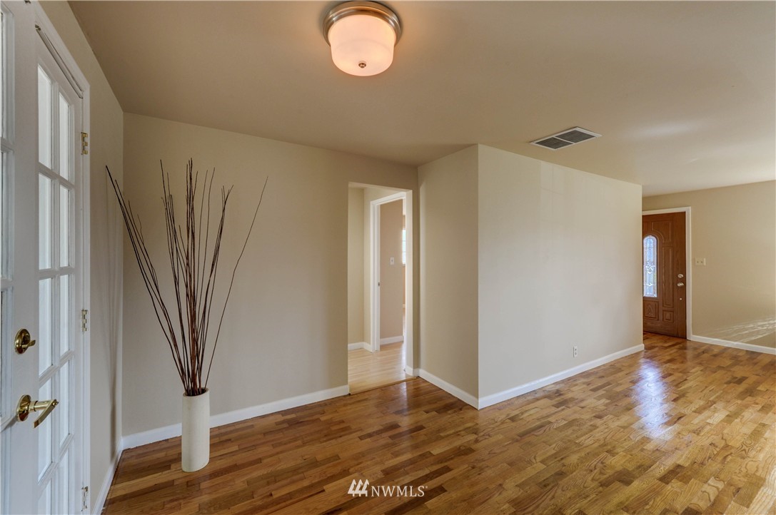 12690 Southeast 169th Street Renton, WA 98058 - Photo 18 of 21 Gallery Image 18