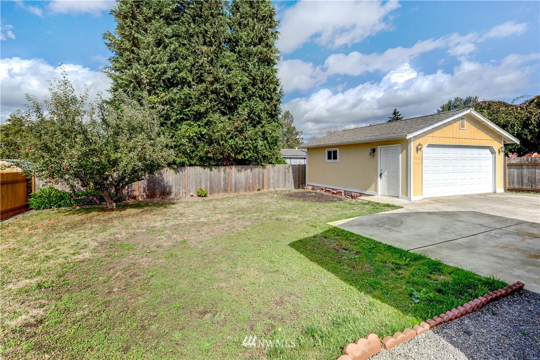 12690 Southeast 169th Street Renton, WA 98058 - Photo 3 of 21 Gallery Image 3