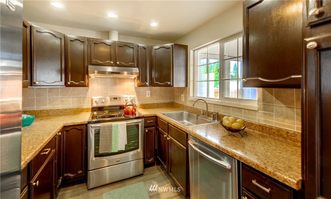 12690 Southeast 169th Street Renton, WA 98058 - Photo 6 of 21 Gallery Image 6