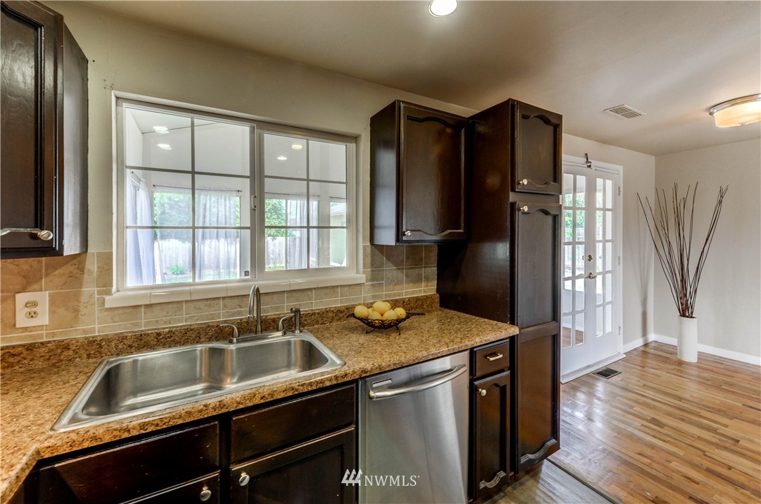 12690 Southeast 169th Street Renton, WA 98058 - Photo 7 of 21 Gallery Image 7