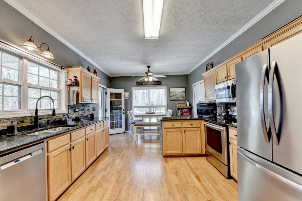 1555 Lower River Road Covington, GA 30016 - Photo 17 of 90
