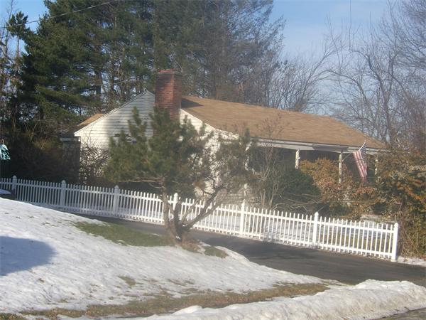 25 Phoenix Road Auburn, MA 01501 - Photo 1 of 11 Gallery Image 1