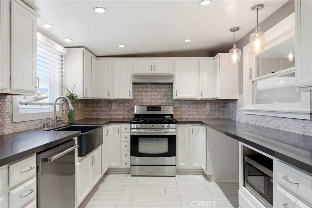 3364 Cedar Street Riverside, CA 92501 - Photo 10 of 27 Gallery Image 10