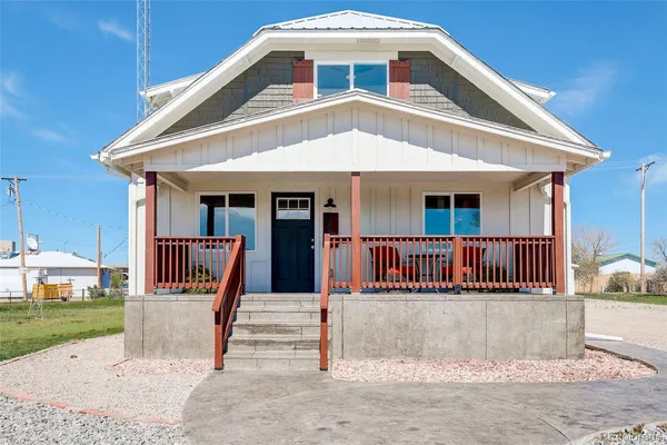 $419,900 | 454 4th Avenue, Deer Trail, CO 80105