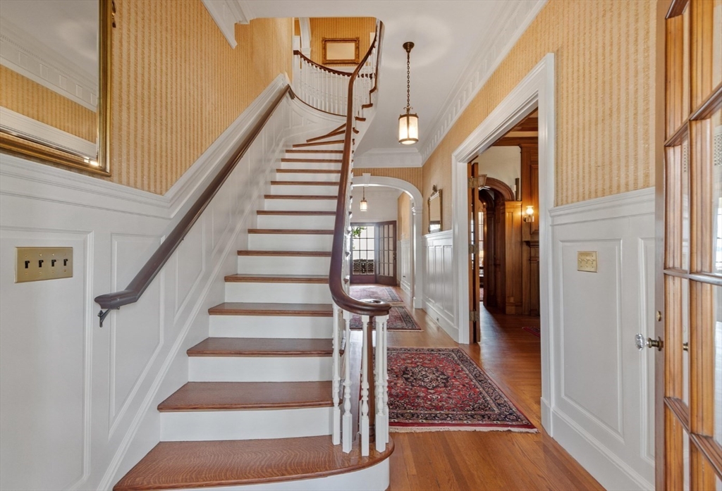 89 Lothrop Street Beverly, MA 01915 - Photo 10 of 41