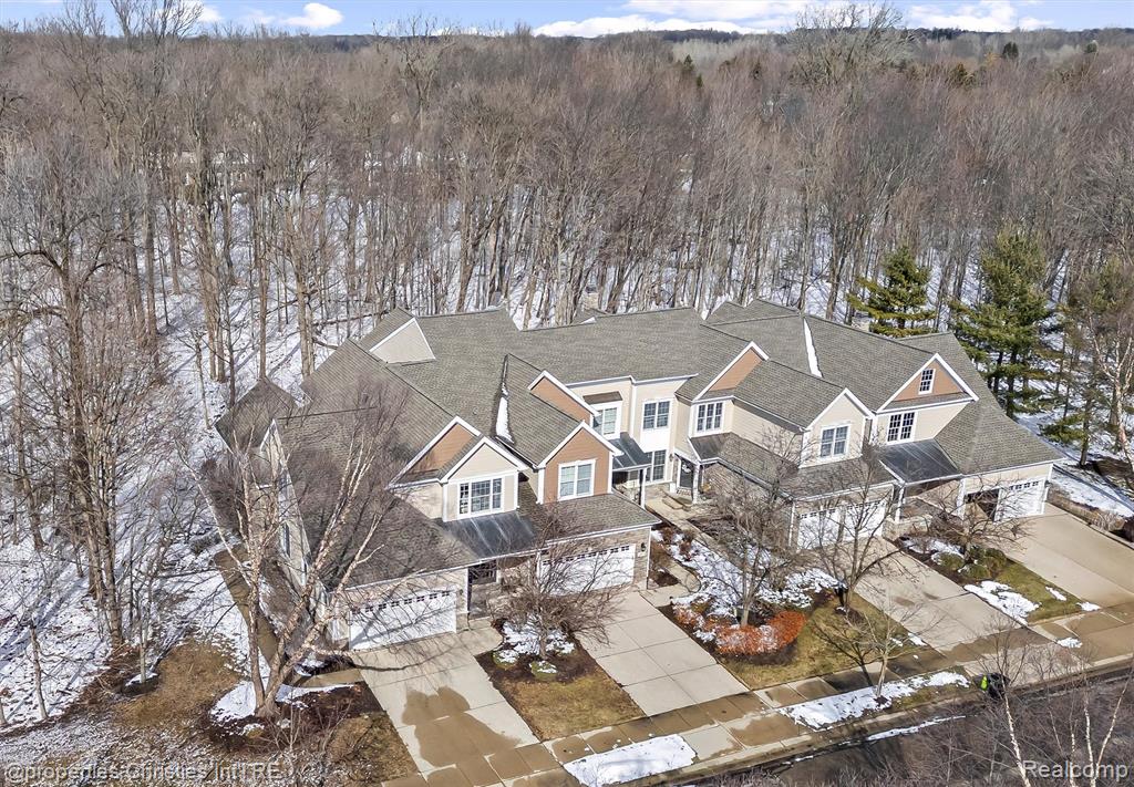 24910 Reeds Pointe Drive Novi, MI 48374 - Photo 38 of 44 Gallery Image 38