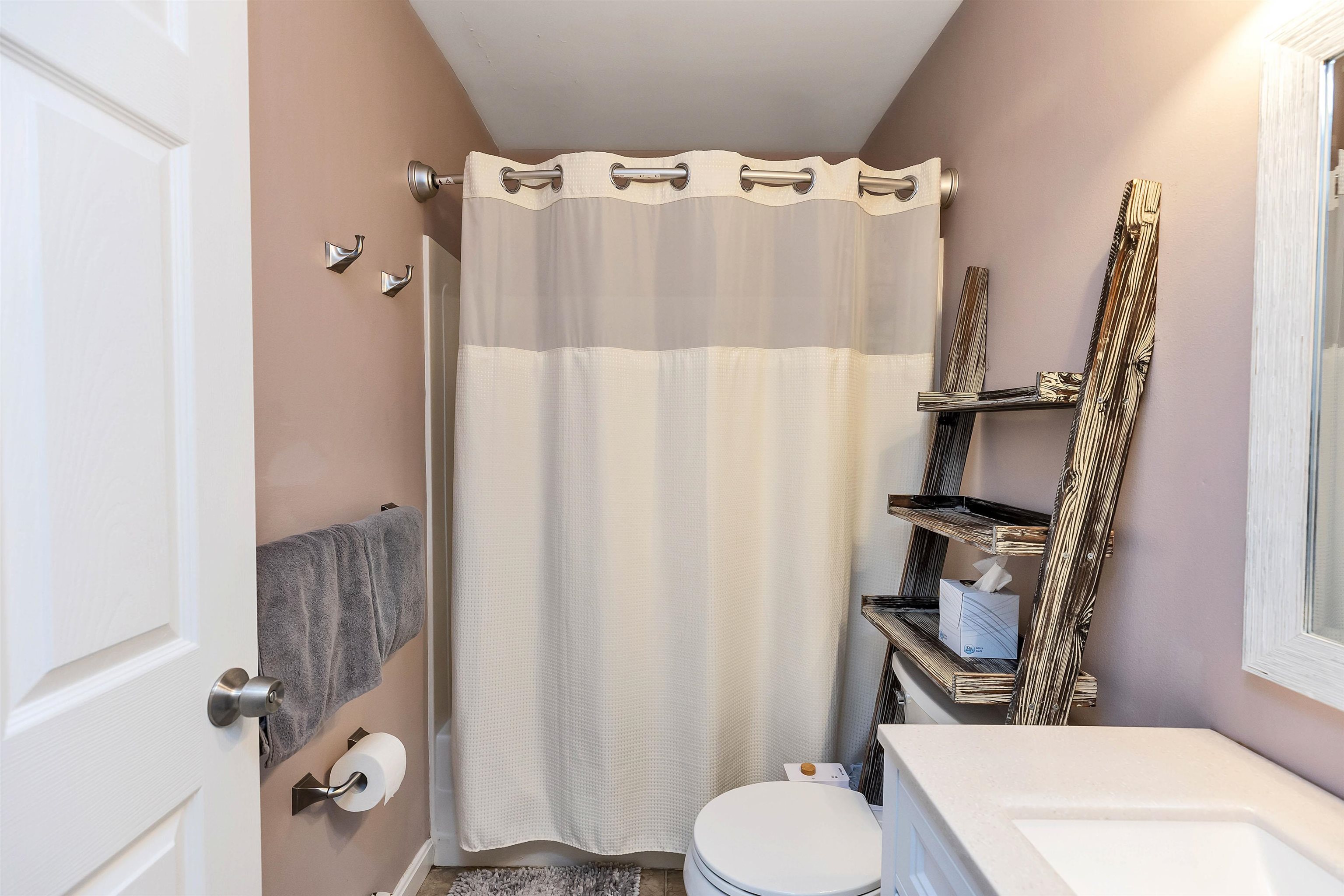 1029 South Mammoth Road, Unit 29 Manchester, NH 03109 - Photo 22 of 32