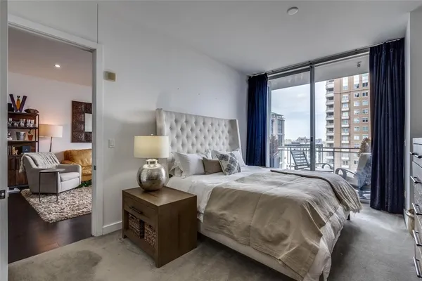 $3,995 | 2900 McKinnon Street, Unit 1606, Dallas, TX 75201