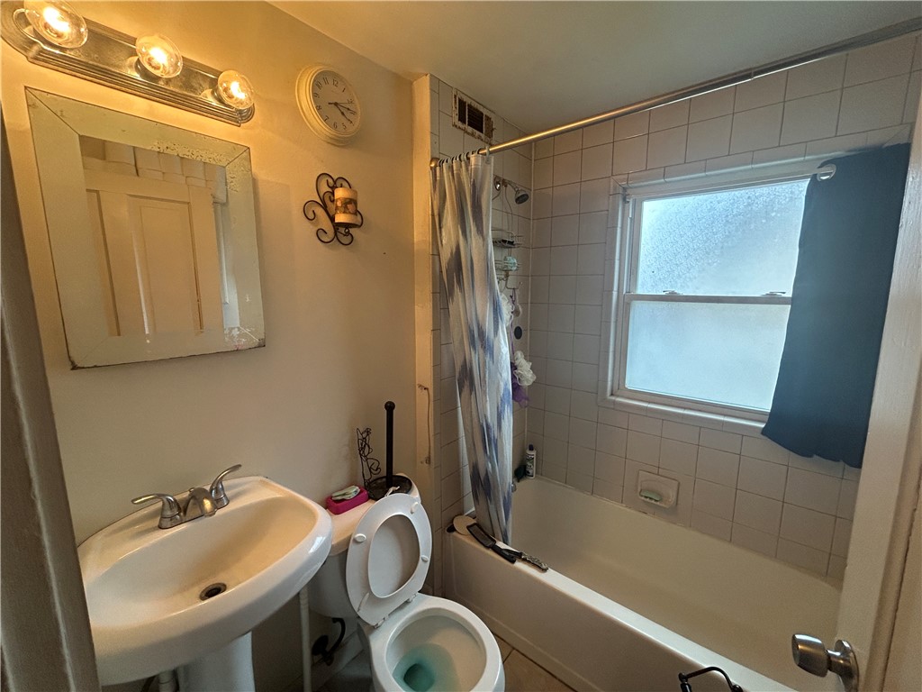 455 Frost Avenue Rochester, NY 14611 - Photo 16 of 33