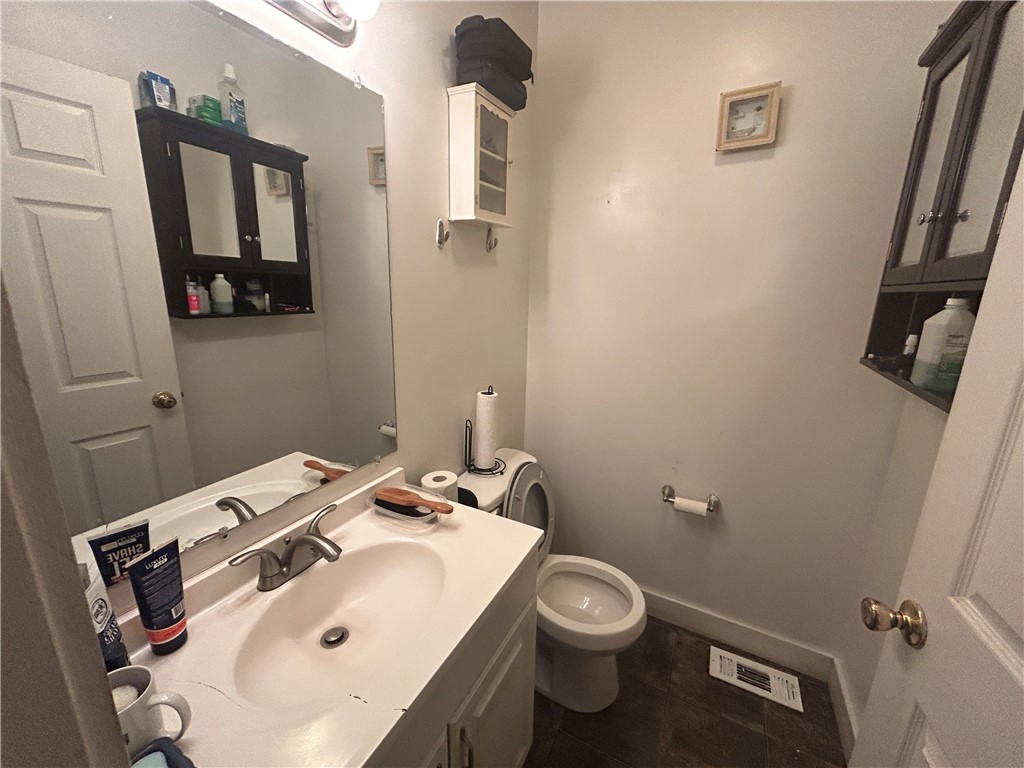 455 Frost Avenue Rochester, NY 14611 - Photo 8 of 33