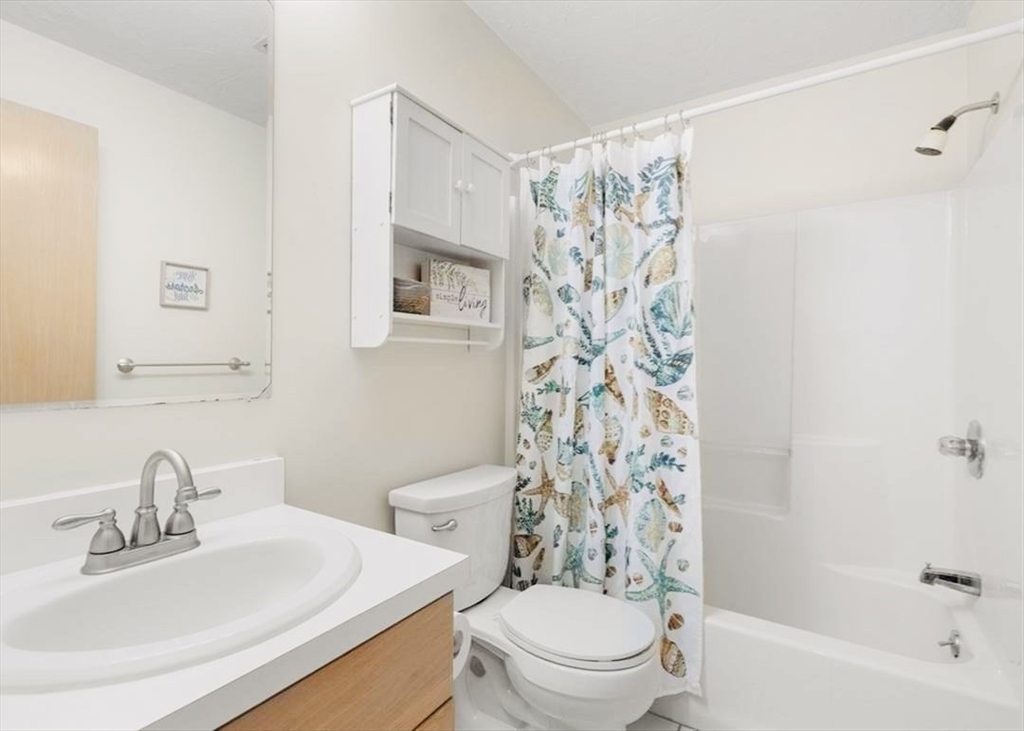 33 Arrowhead Circle, Unit 33 Ashland, MA 01721 - Photo 17 of 20