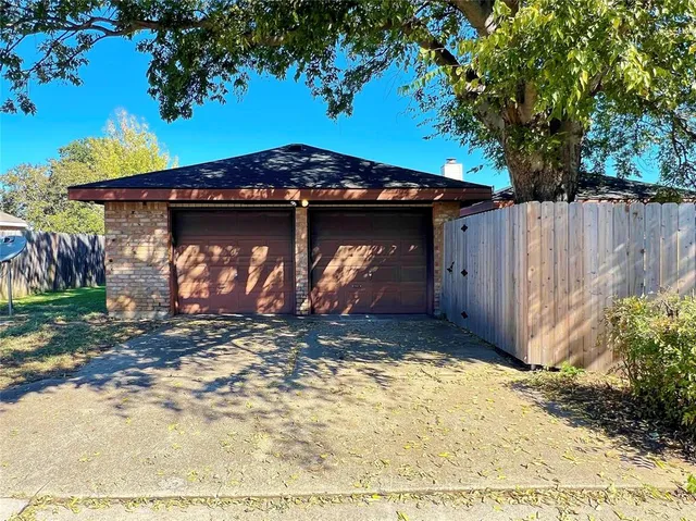 $2,100 | 404 Lincoln Drive, Plano, TX 75023