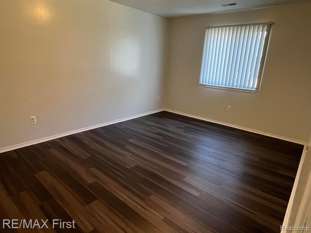 286 East Thirteen Mile Road, Unit 101 Madison Heights, MI 48071 - Photo 7 of 18