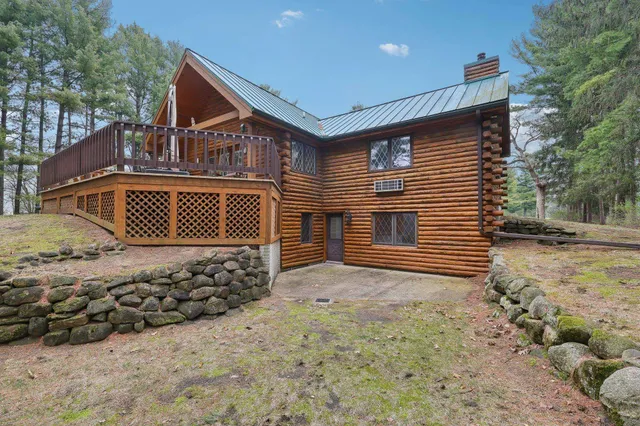 $499,000 | N7589 Lakeside Drive, Portage, WI 53901