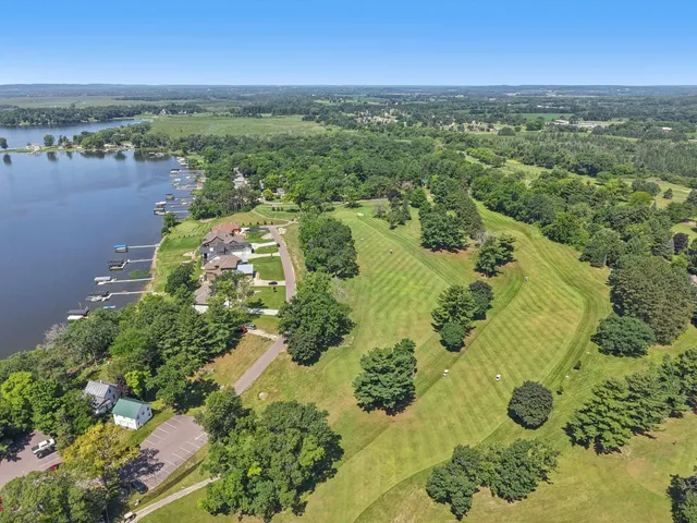 $499,000 | N7589 Lakeside Drive, Portage, WI 53901