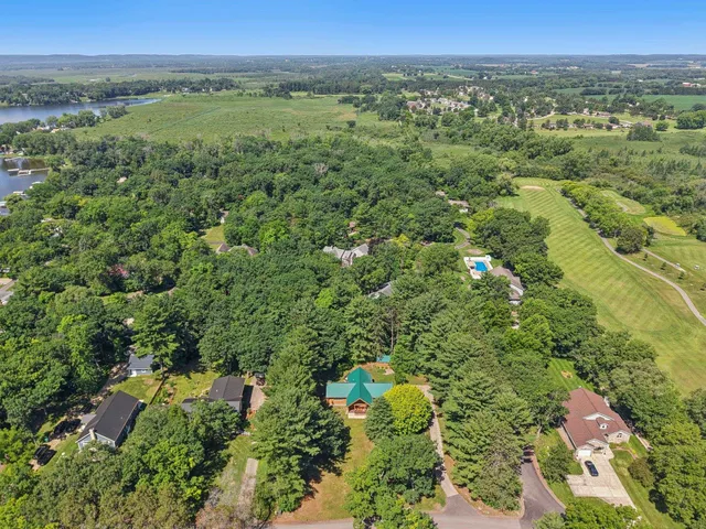 $499,000 | N7589 Lakeside Drive, Portage, WI 53901