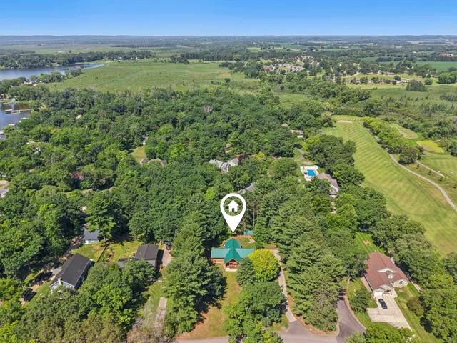 $499,000 | N7589 Lakeside Drive, Portage, WI 53901