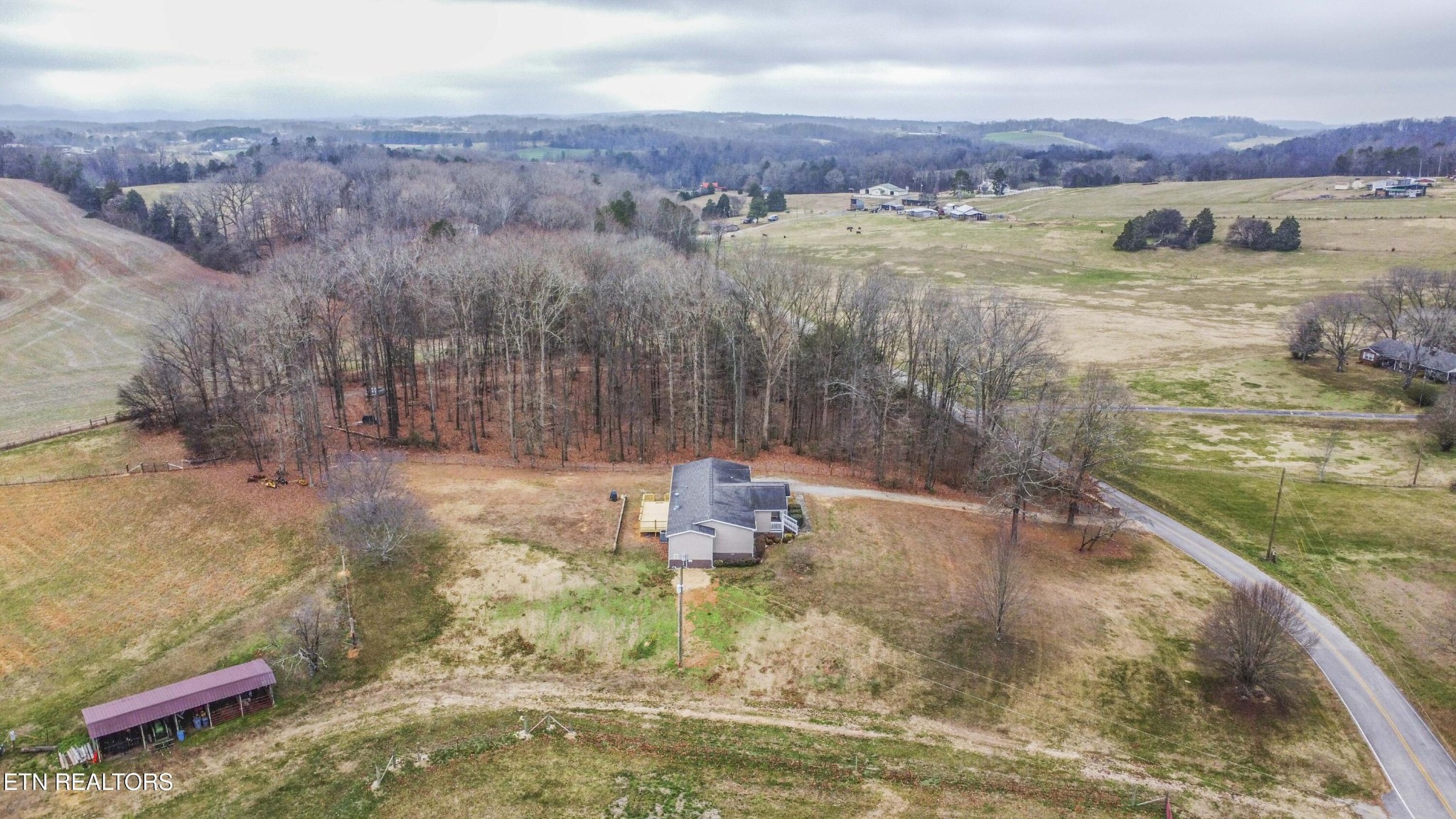 18200 Sunnyside Road Philadelphia, TN 37846 - Photo 3 of 43 Gallery Image 3