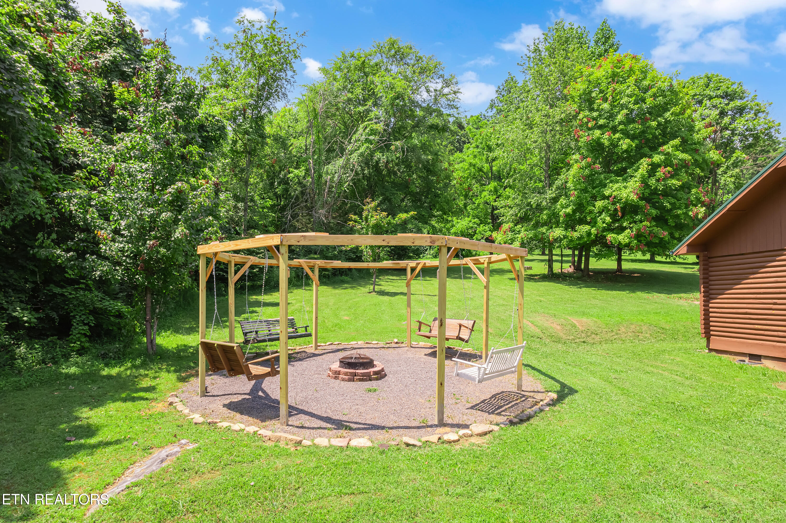 509 Thomas Loop Road Sevierville, TN 37876 - Photo 5 of 38 509 Thomas Loop Rd-130