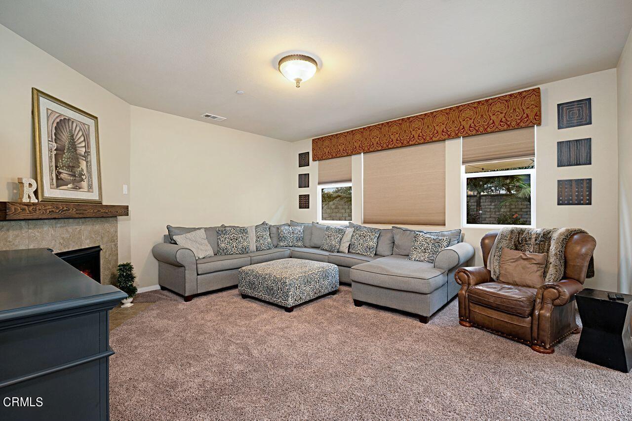 3430 Aviara Lane Oxnard, CA 93036 - Photo 12 of 58 13_10822948_152047_152047-EM-113