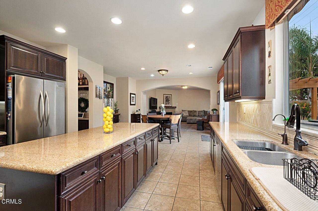 3430 Aviara Lane Oxnard, CA 93036 - Photo 19 of 58 20_10822957_152047_152047-EM-120