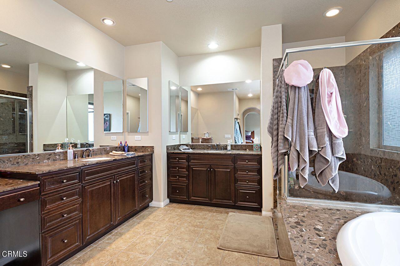 3430 Aviara Lane Oxnard, CA 93036 - Photo 28 of 58 29_10822965_152047_152047-EM-129