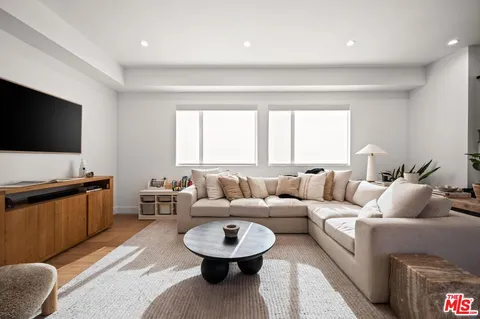 $1,399,999 | 1444 Hi Point Street, Los Angeles, CA 90035