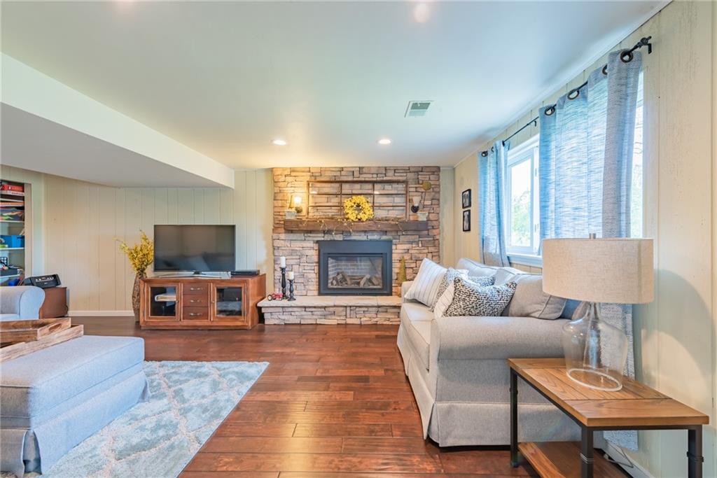 617 Liberty Lane Ruffs Dale, PA 15679 - Photo 7 of 25 Gallery Image 7
