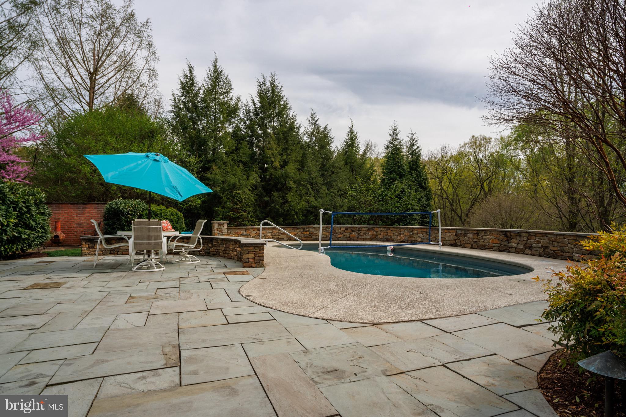 18 Deerfield Road Lancaster, PA 17603 - Photo 22 of 31 Patio faces to the south