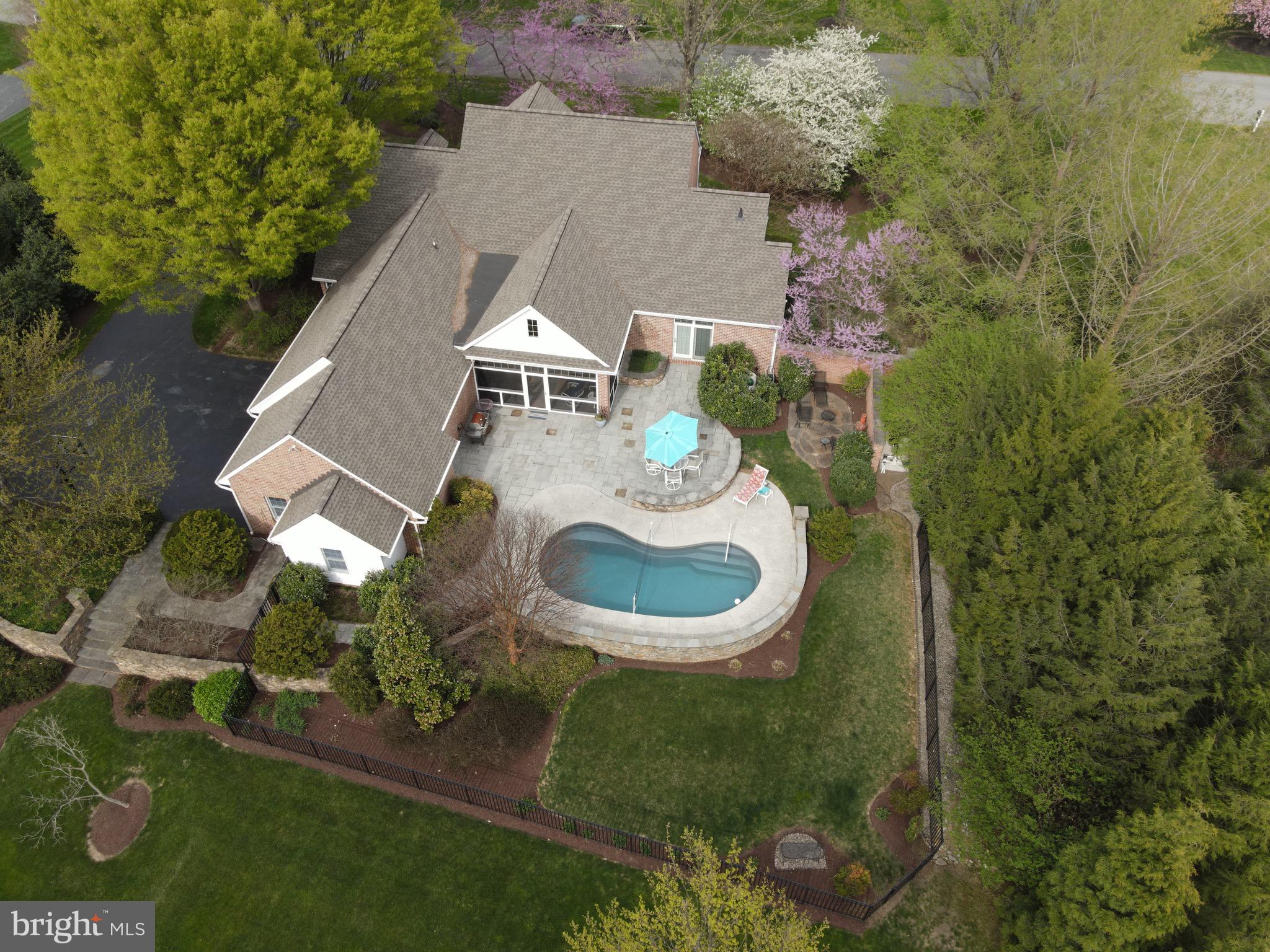 18 Deerfield Road Lancaster, PA 17603 - Photo 26 of 31 Extensive grounds are secluded