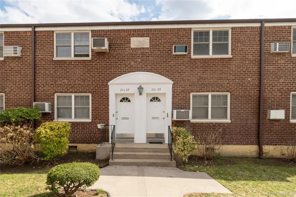 $350,000 | 251-67 61st Avenue, Unit 693 | Little Neck