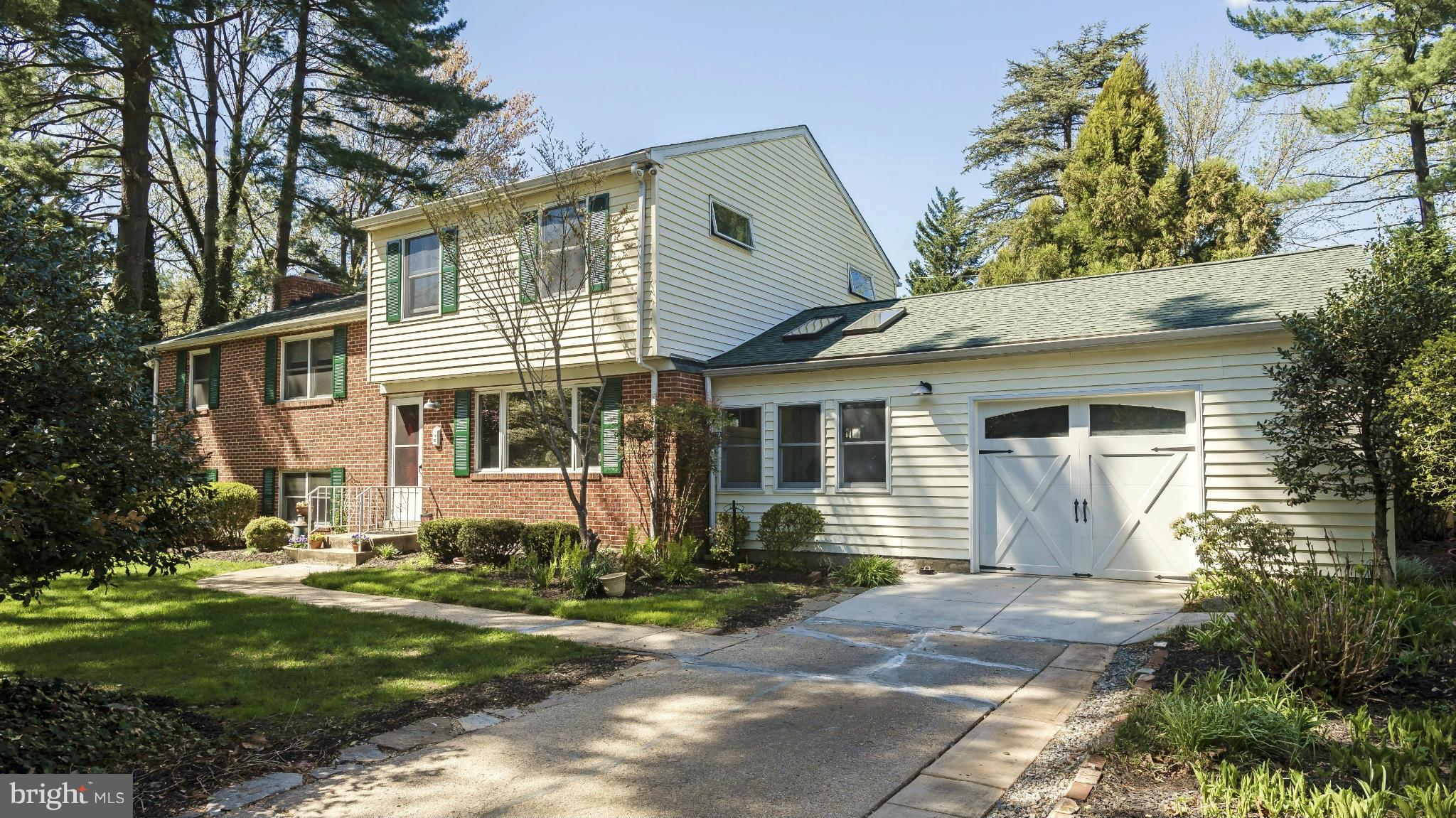 14 Rolling Rd. Catonsville, MD 21228 - Photo 1 of 30 Exterior (Front)