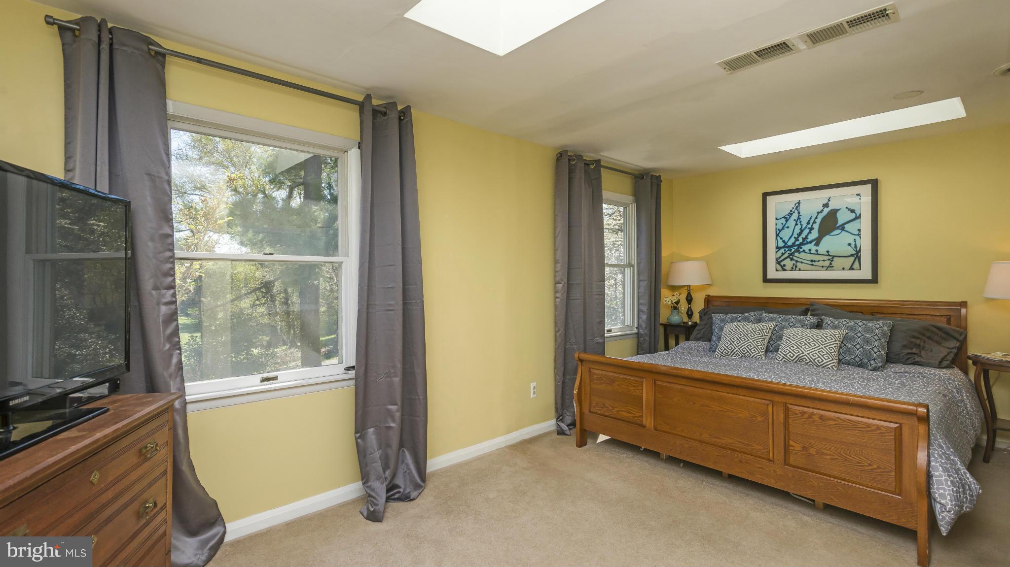 14 Rolling Rd. Catonsville, MD 21228 - Photo 13 of 30 Bedroom (Master)