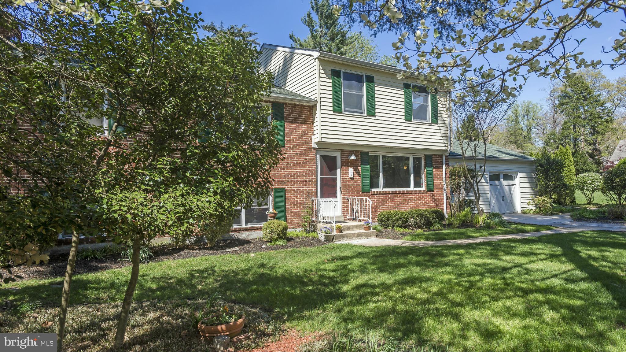 14 Rolling Rd. Catonsville, MD 21228 - Photo 3 of 30 Exterior (Front)