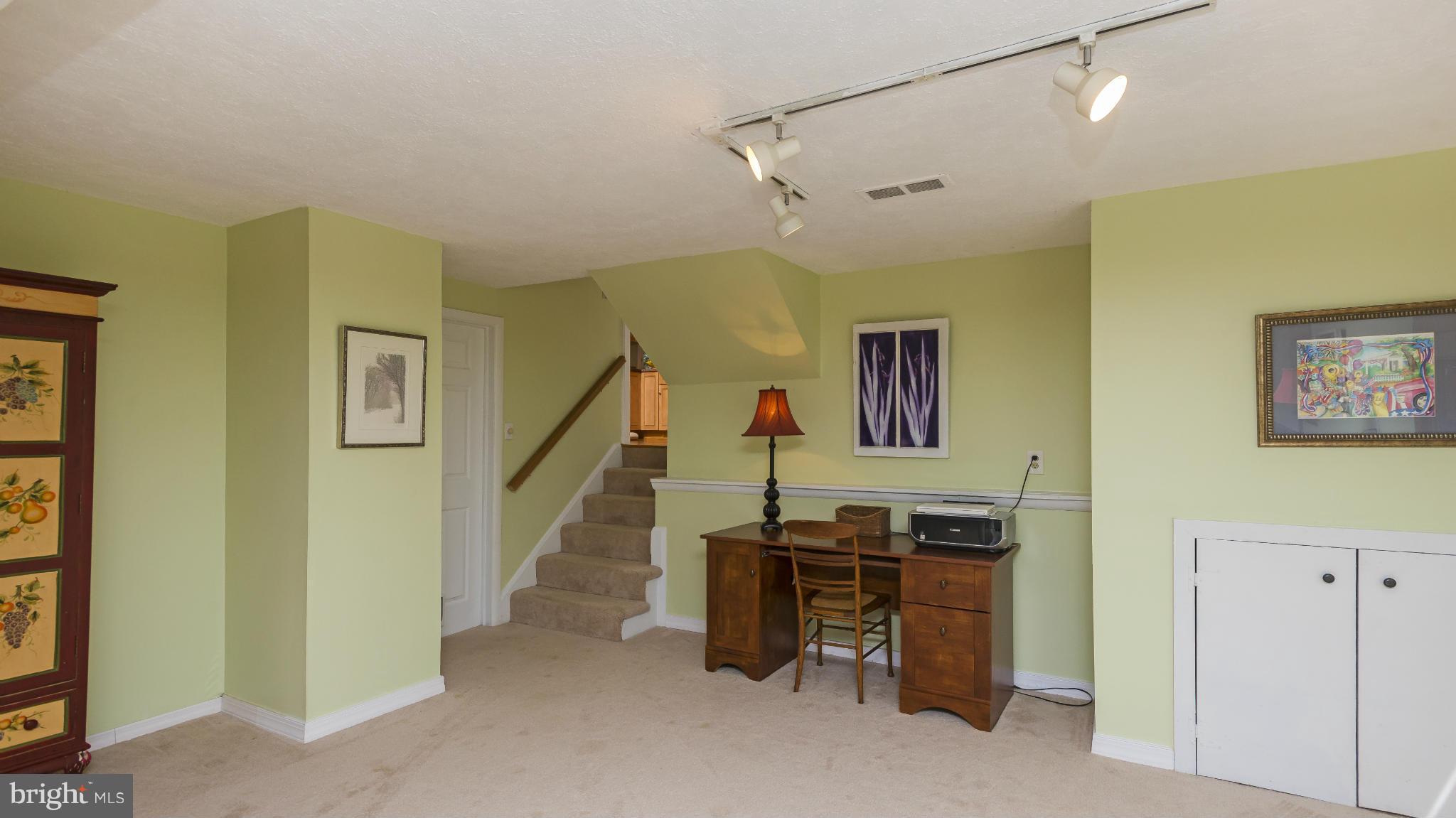 14 Rolling Rd. Catonsville, MD 21228 - Photo 24 of 30 Family Room