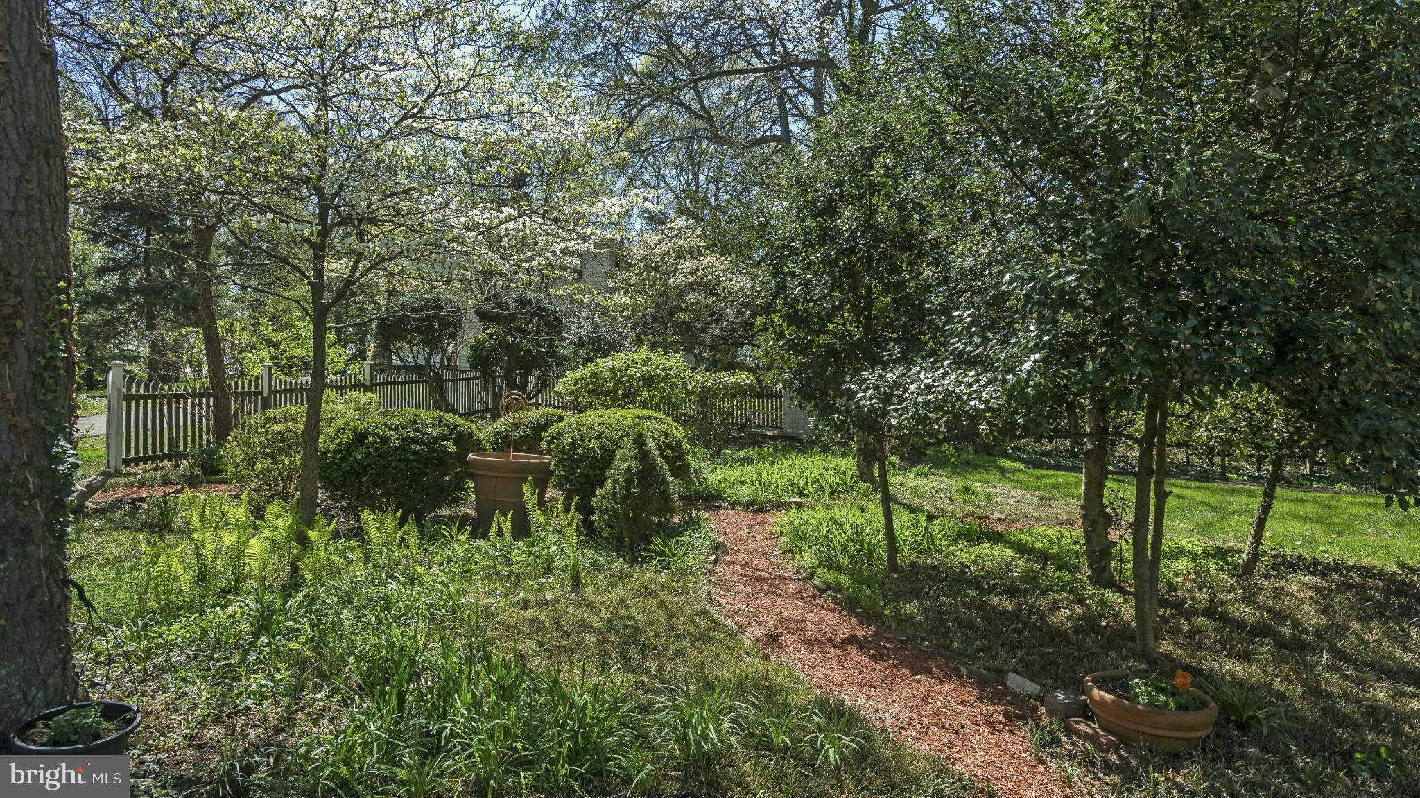 14 Rolling Rd. Catonsville, MD 21228 - Photo 4 of 30 Exterior (Front)
