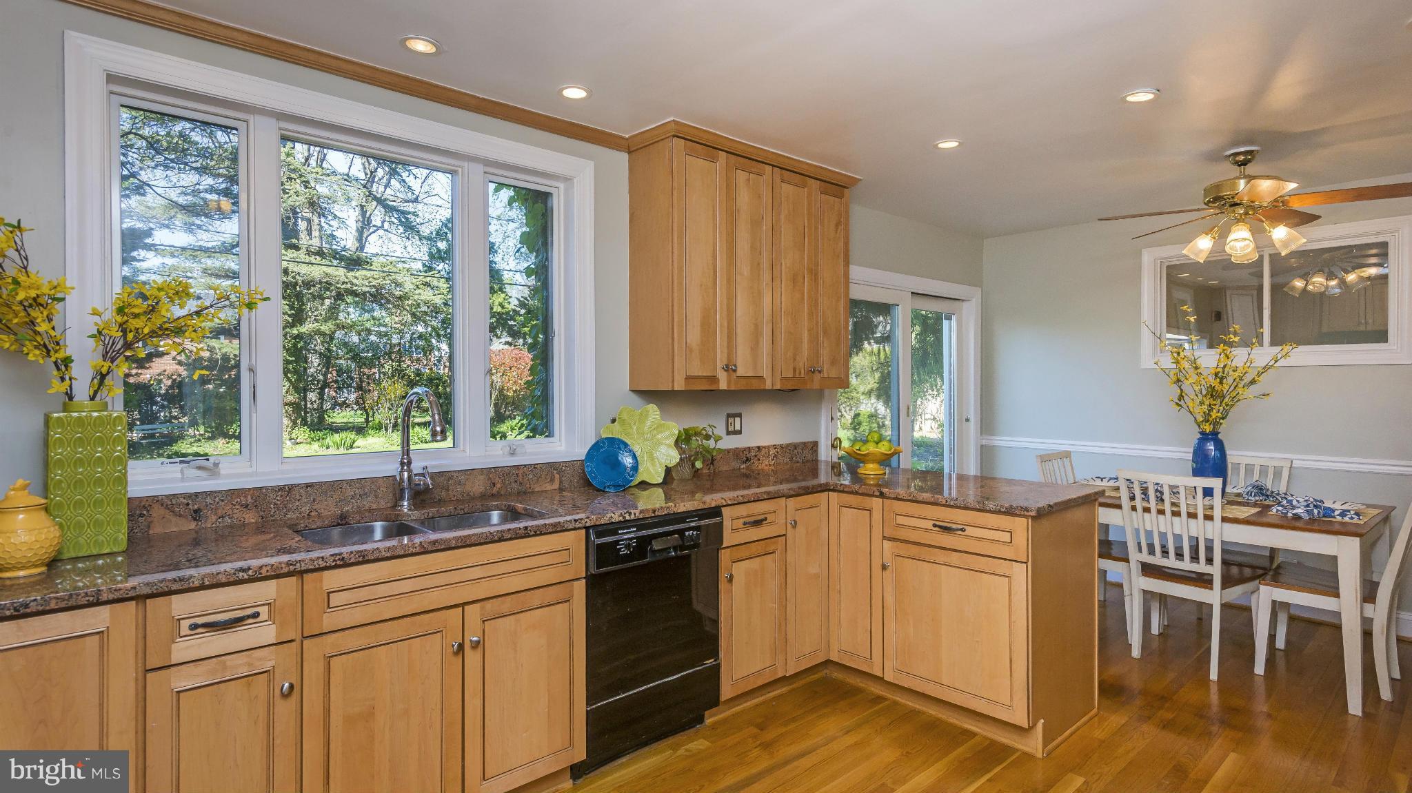 14 Rolling Rd. Catonsville, MD 21228 - Photo 7 of 30 Kitchen