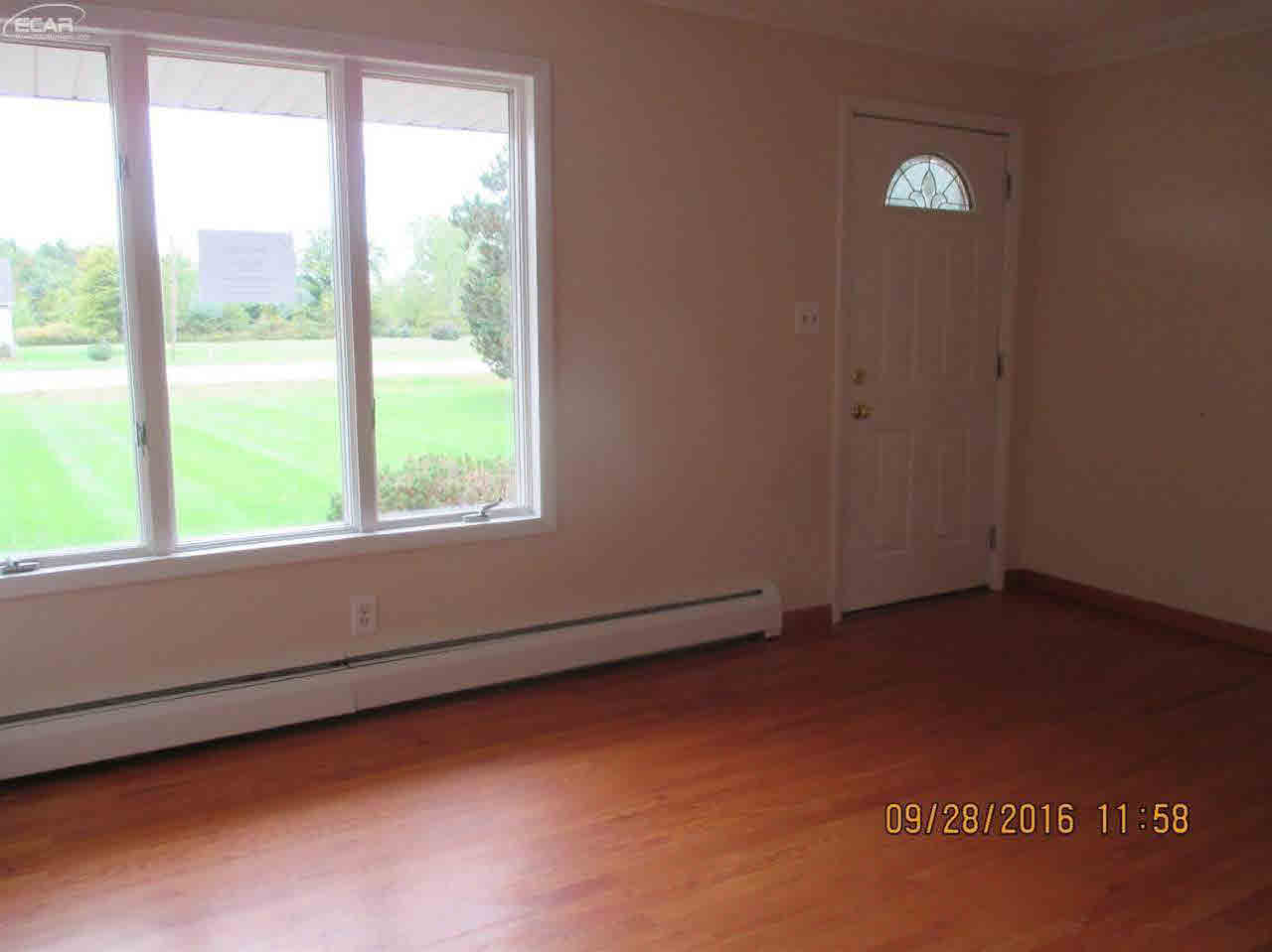 8462 North Seymour Road Flushing, MI 48433 - Photo 16 of 22 21221836-15.JPG