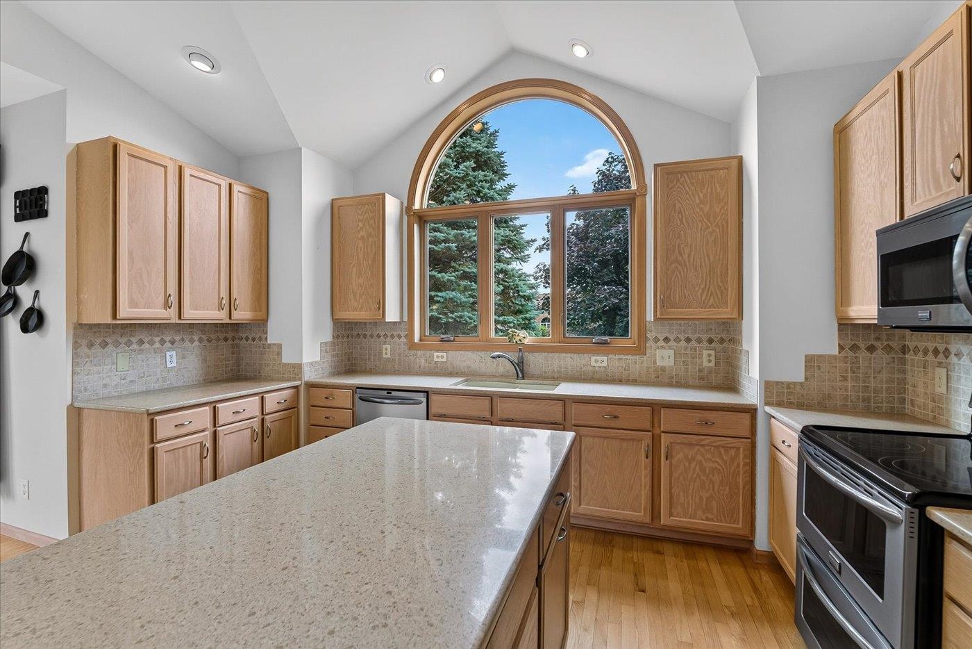 712 Brook Street DeForest, WI 53532 - Photo 18 of 88
