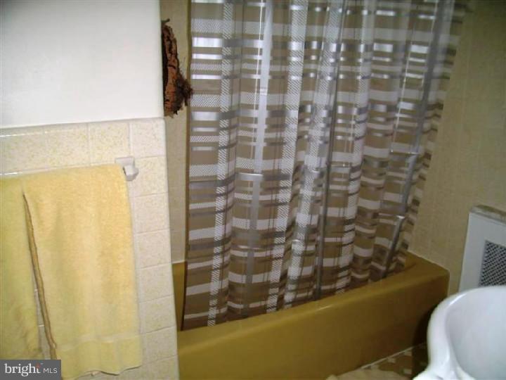 533 Kenmore Road Merion Station, PA 19066 - Photo 13 of 25 Bathroom