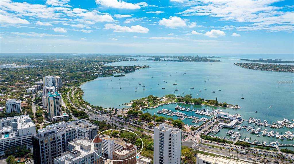 33 South Gulfstream Avenue, Unit 307 Sarasota, FL 34236 - Photo 31 of 34 a view of a city