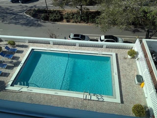 33 South Gulfstream Avenue, Unit 307 Sarasota, FL 34236 - Photo 4 of 34