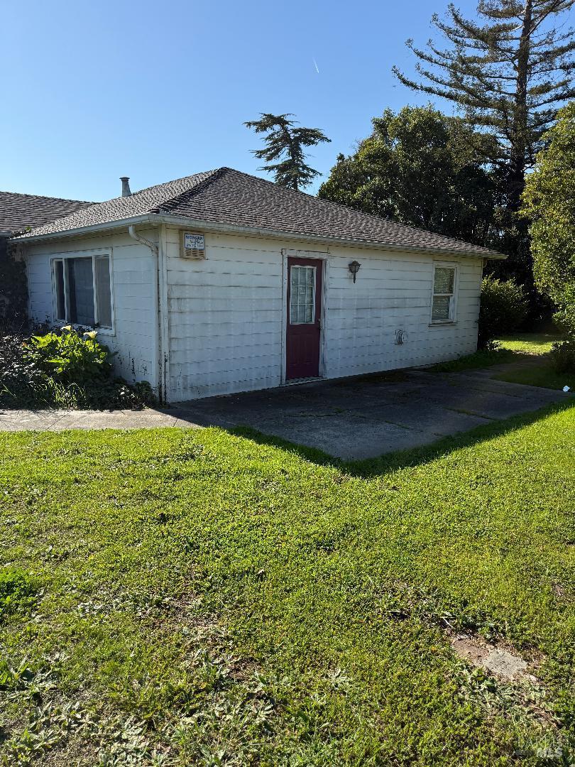 305 Napa Junction Road American Canyon, CA 94503 - Photo 2 of 2 a view of backyard of house and green space