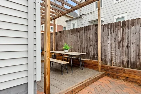$574,900 | 44 Henderson Street, Unit 44, Somerville, MA 02145