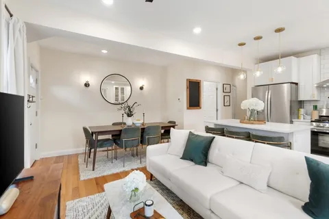 $574,900 | 44 Henderson Street, Unit 44, Somerville, MA 02145