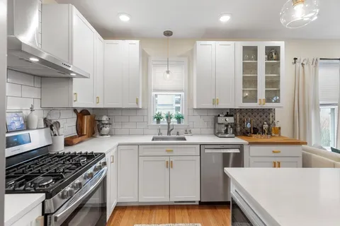 $574,900 | 44 Henderson Street, Unit 44, Somerville, MA 02145