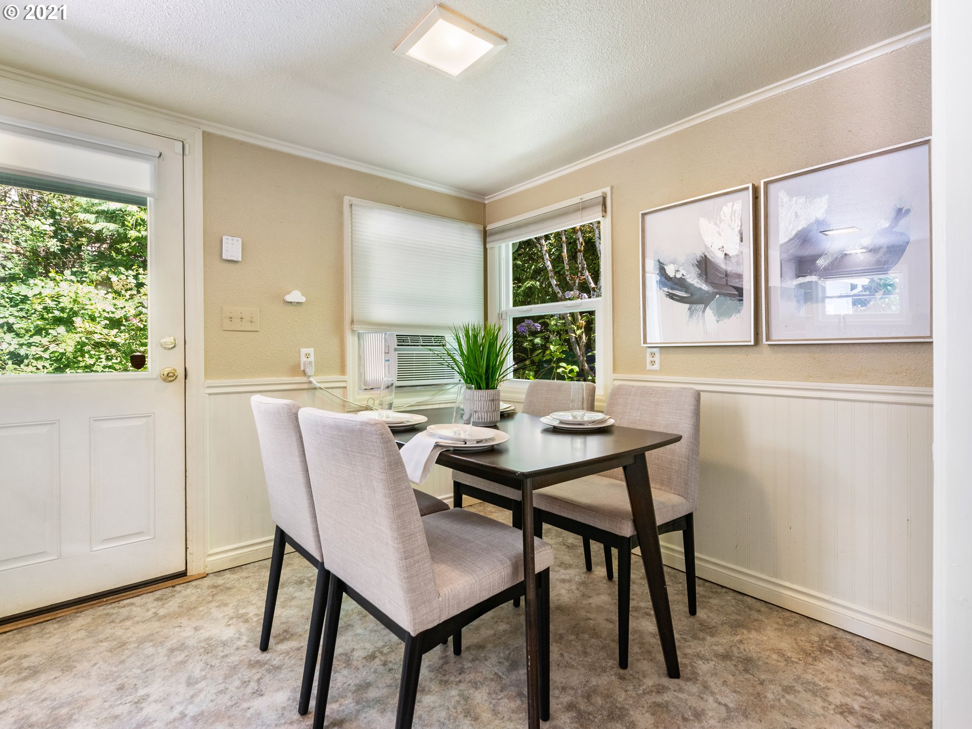 4823 Southwest Shattuck Road Portland, OR 97221 - Photo 8 of 28