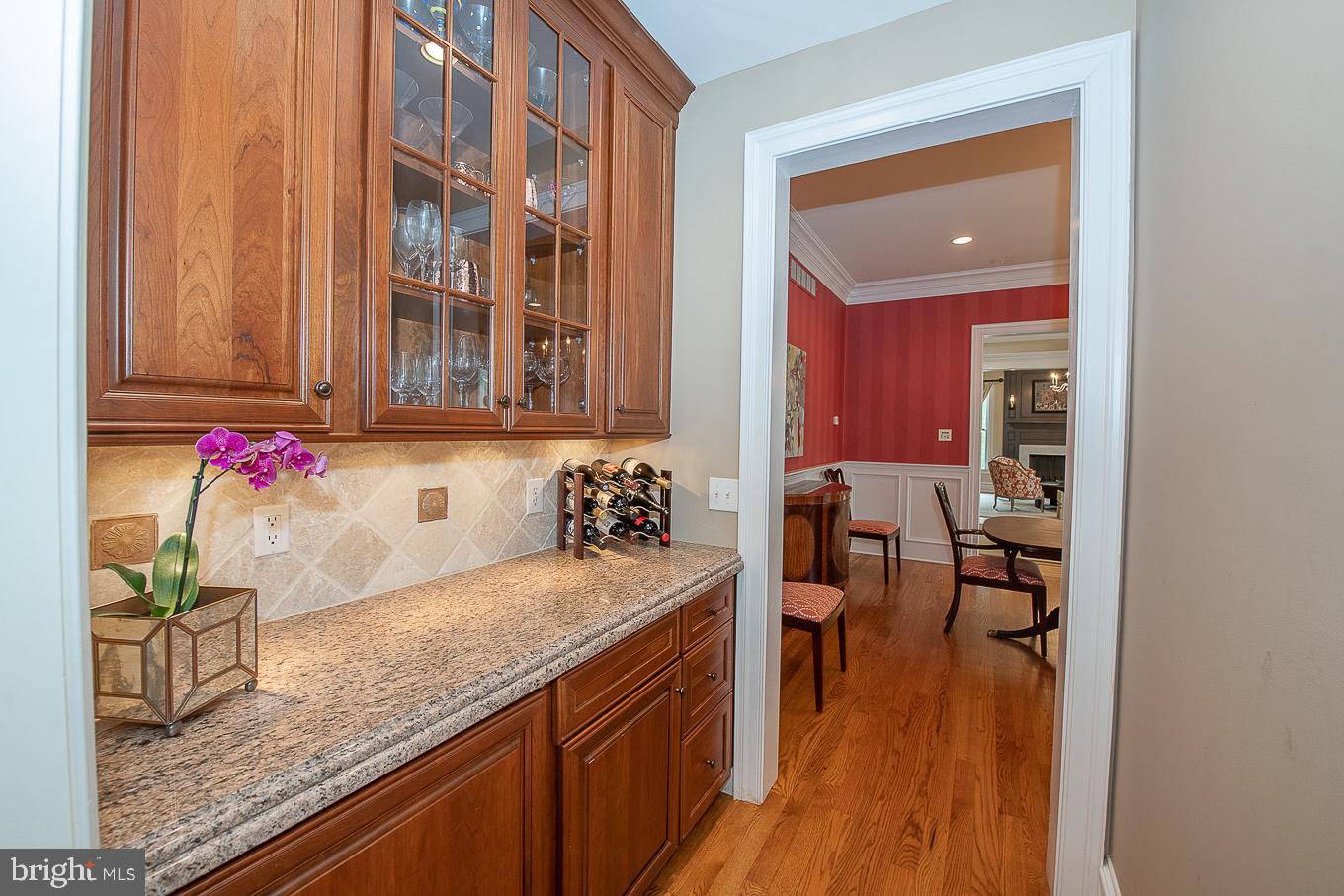 565 Huston Road Wayne, PA 19087 - Photo 13 of 28 Butlers Pantry